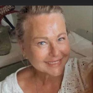 Meet your Posher, Anthea